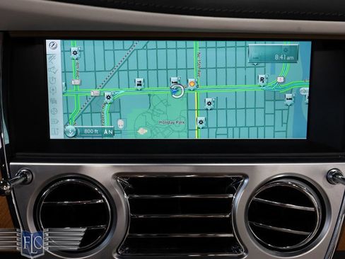 Used 2017 Rolls-Royce Dawn RWD image 34