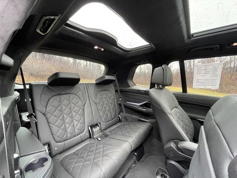 Used 2025 BMW X7 xDrive40i w/ M Sport Package image 19