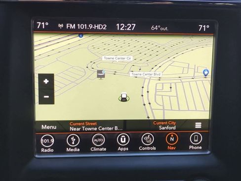 Used 2018 Jeep Grand Cherokee Altitude image 28