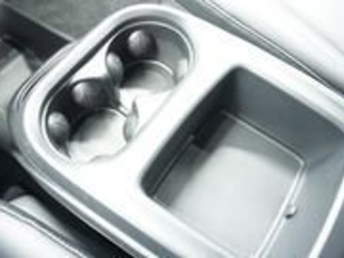 New 2026 Chrysler Voyager LX image 3