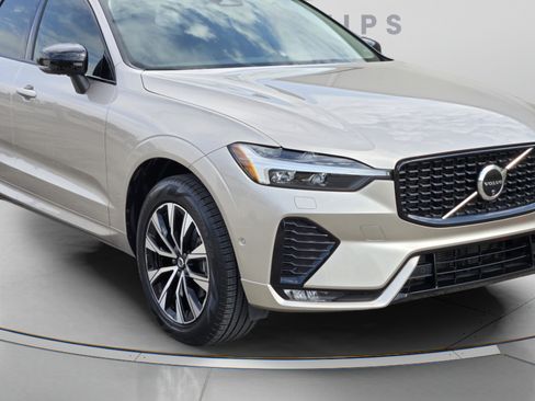 Used 2024 Volvo XC60 B5 Plus w/ Protection Package Premier AWD/4WD image 9