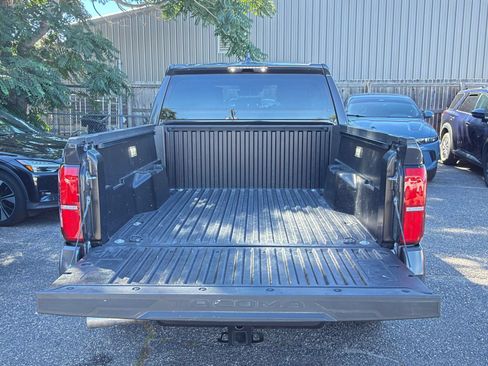 Used 2025 Toyota Tacoma TRD Off-Road AWD/4WD image 28