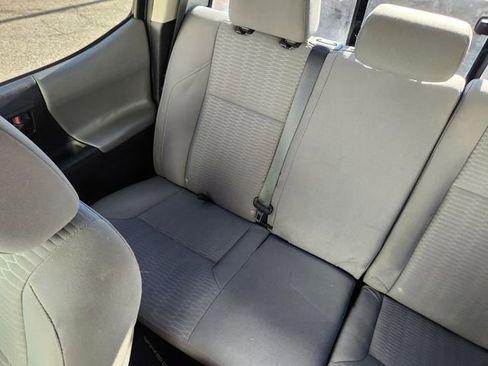 Used 2019 Toyota Tacoma SR image 15