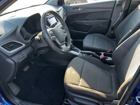 Used 2019 Hyundai Accent SE FWD image 9