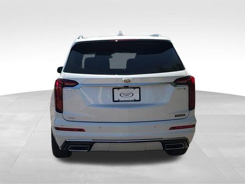 New 2025 Cadillac XT6 Luxury AWD/4WD image 7