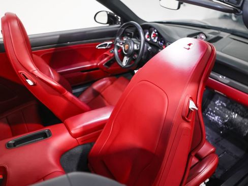 Used 2019 Porsche 911 Turbo image 31