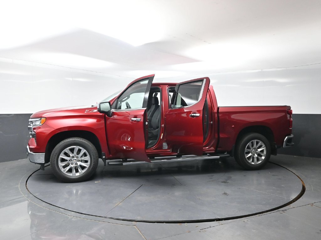 Used 2025 Chevrolet Silverado 1500 LTZ AWD/4WD image 57