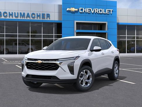 Used 2025 Chevrolet Trax LS w/ LS Convenience Package FWD image 6