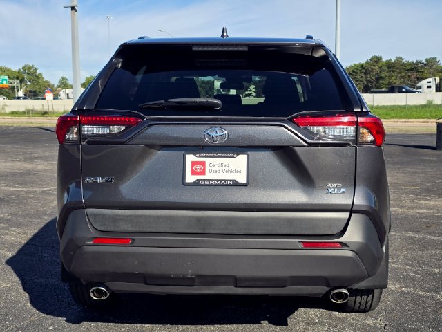 Used 2022 Toyota RAV4 XLE w/ Convenience Package AWD/4WD image 16