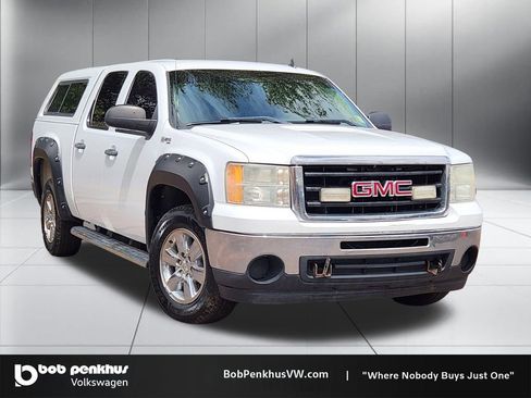 Used 2009 GMC Sierra 1500 4x4 Crew Cab image 1