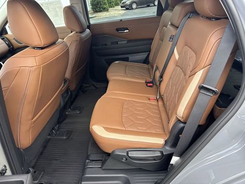 New 2026 Nissan Pathfinder Platinum AWD/4WD image 16