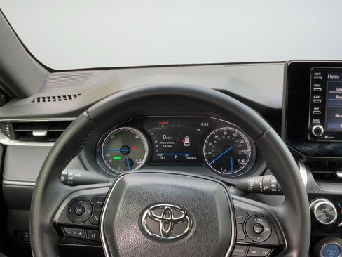 Used 2022 Toyota Venza XLE AWD/4WD image 14