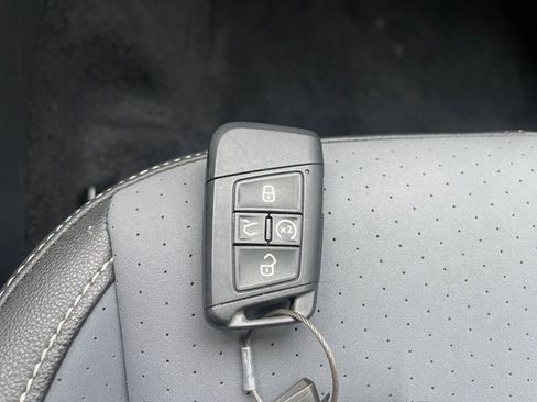 Used 2025 Volkswagen Jetta SE image 22