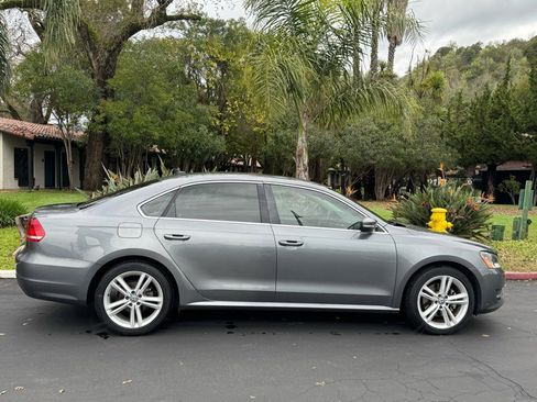 Used 2014 Volkswagen Passat 1.8T SE image 5
