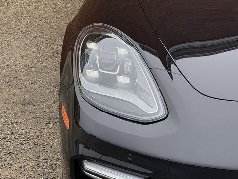 Certified 2022 Porsche Panamera 4 image 12