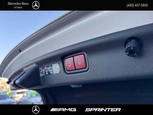Used 2024 Mercedes-Benz C 43 AMG 4MATIC Sedan image 8