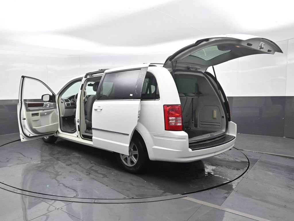 Used 2010 Chrysler Town & Country Touring FWD image 46