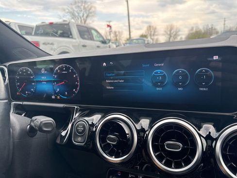 Used 2021 Mercedes-Benz GLA 250 4MATIC image 53