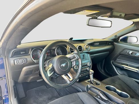 Used 2020 Ford Mustang Coupe RWD image 11