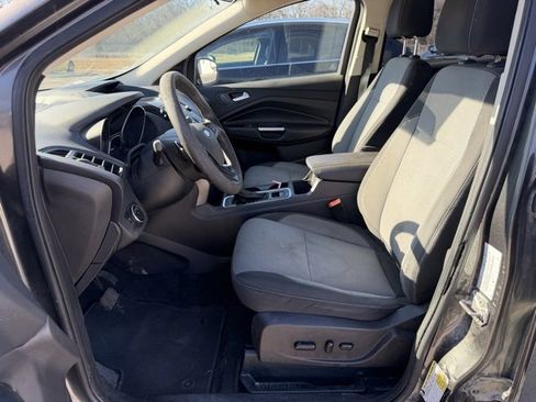 Used 2017 Ford Escape SE image 9