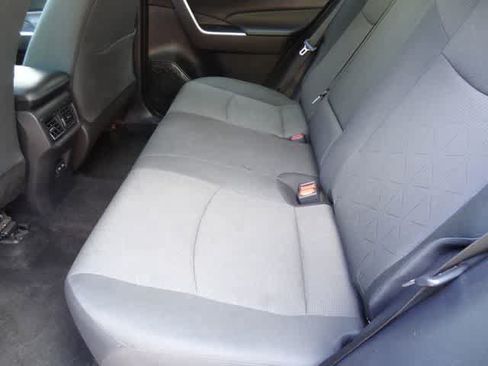 Used 2024 Toyota RAV4 XLE AWD/4WD image 7