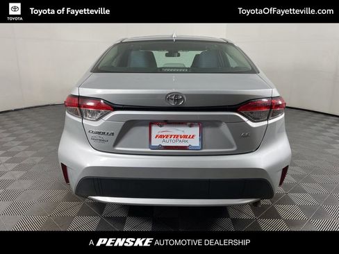 Used 2022 Toyota Corolla LE image 8