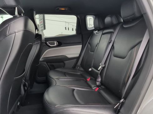 Used 2024 Jeep Compass Limited image 19
