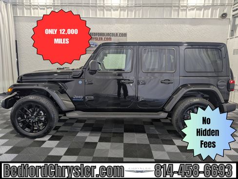 Used 2025 Jeep Wrangler Unlimited Sahara image 1