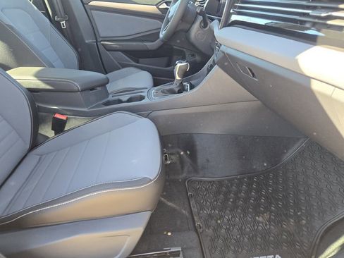 New 2026 Volkswagen Jetta SE image 11