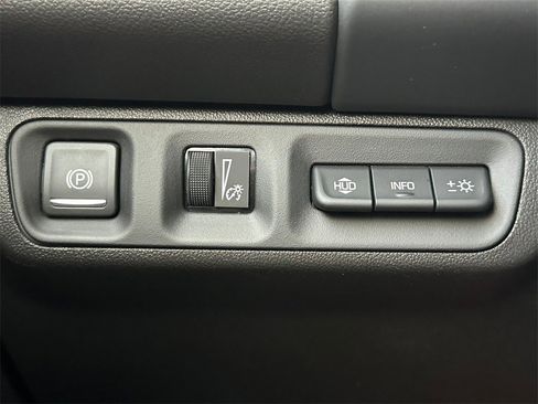 Used 2022 GMC Acadia SLT w/ Elevation Edition image 66