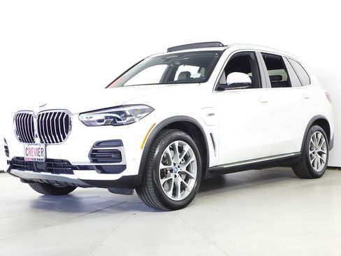 Certified 2022 BMW X5 xDrive45e image 2