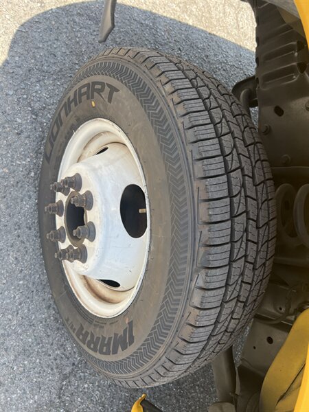 Used 2022 Ford E-350 and Econoline 350 Super Duty RWD image 24