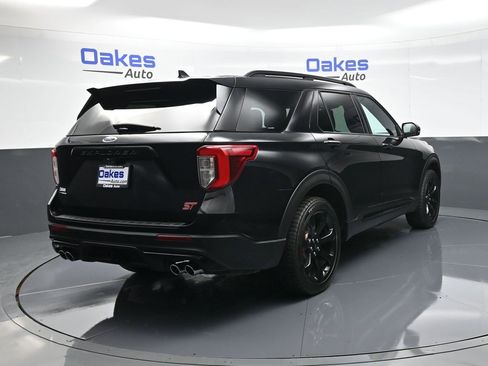 Used 2022 Ford Explorer ST w/ Equipment Group 401A image 8