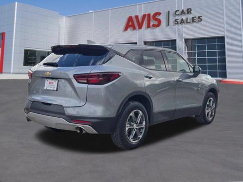 Used 2025 Chevrolet Blazer LT FWD image 6