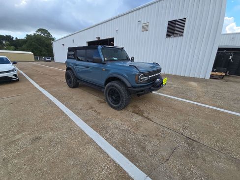 Used 2022 Ford Bronco Badlands image 6