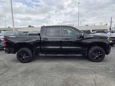 Used 2022 Chevrolet Silverado 1500 LT Trail Boss w/ Convenience Package II AWD/4WD image 4