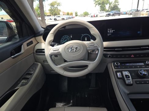Used 2023 Hyundai Palisade Limited w/ Cargo Package AWD/4WD image 13
