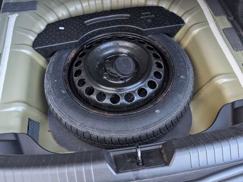 Used 2016 Chevrolet Malibu LT image 19