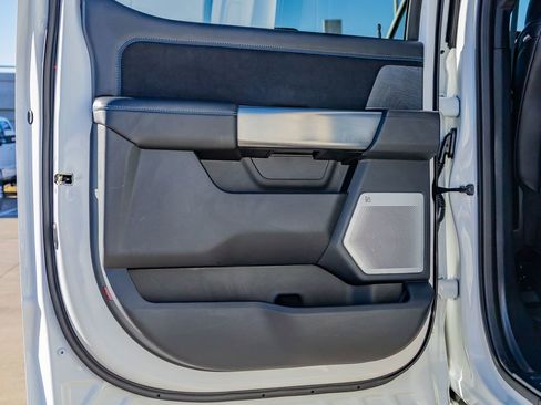 Used 2025 Ford F350 Platinum image 38