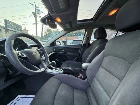 Used 2016 Chevrolet Cruze LT w/ Sun And Sound Package image 21