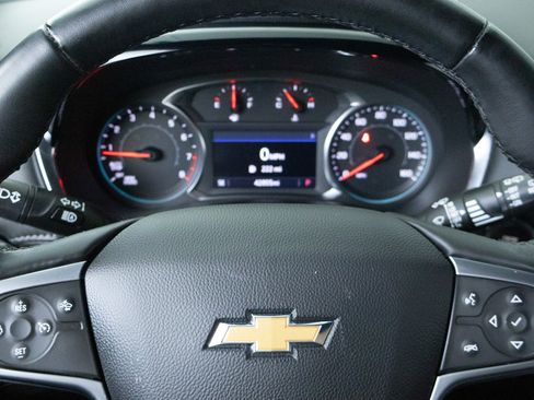 Used 2023 Chevrolet Traverse LT AWD/4WD image 16