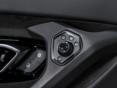 Used 2016 Lamborghini Huracan LP 610-4 AWD/4WD image 10