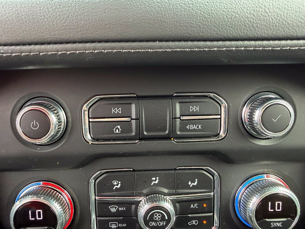 Used 2022 GMC Yukon SLE w/ Gmc Pro Safety Plus Package AWD/4WD image 7