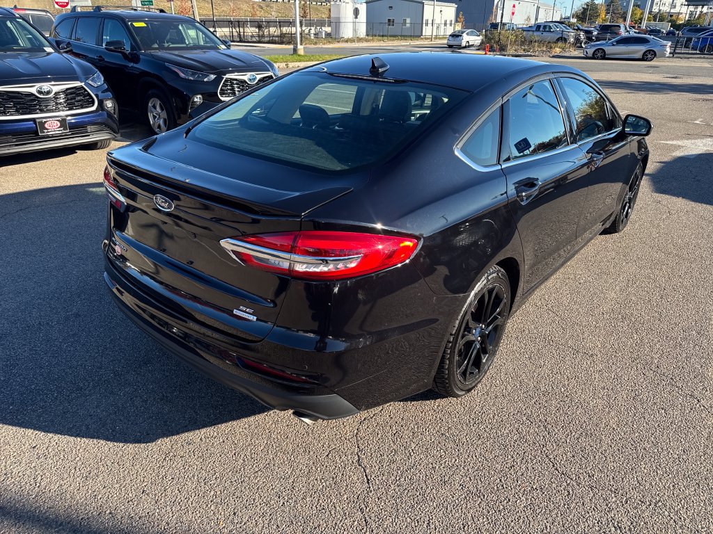 Used 2019 Ford Fusion SE w/ Equipment Group 151A FWD image 7