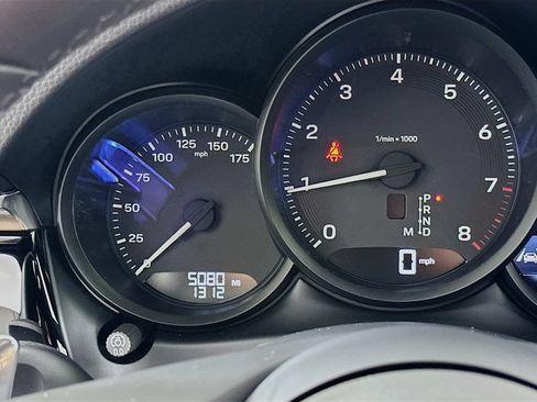 Certified 2026 Porsche Macan AWD/4WD image 13