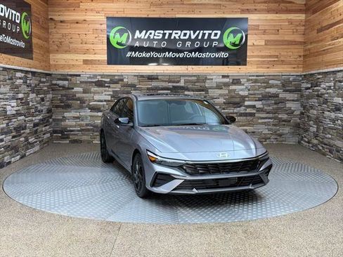 New 2026 Hyundai Elantra SEL Sport Premium FWD image 2