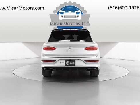 Used 2021 Bentley Bentayga Speed image 4