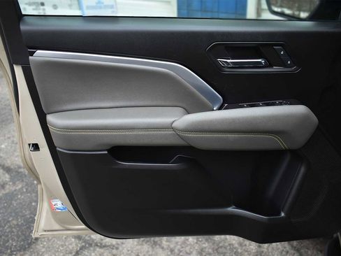 Used 2024 Chevrolet Colorado ZR2 w/ ZR2 Bison Edition image 32