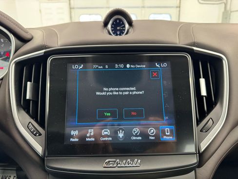 Used 2019 Maserati Ghibli S Q4 AWD/4WD image 39