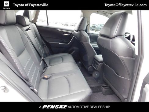 Certified 2022 Toyota RAV4 XLE Premium image 5